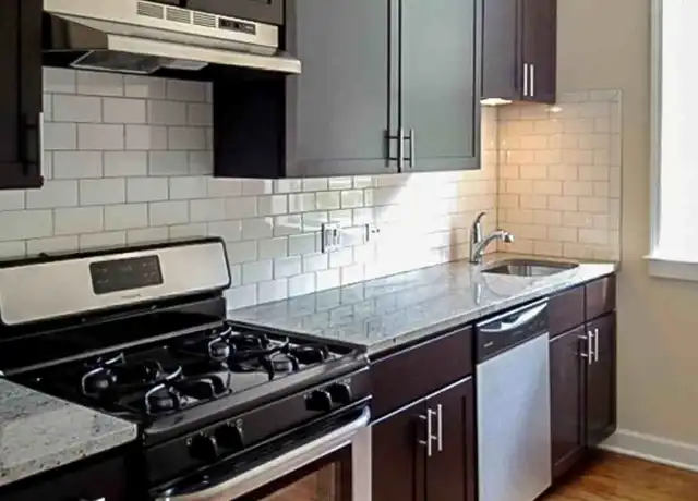 Property at 855 W Cornelia Ave, Chicago, IL, 60657, 2 beds, 1 bath, [object Object]