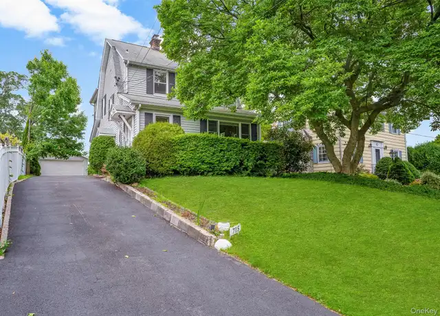 Property at 715 Old Post Rd Unit 1, Mamaroneck, NY, 10543, 4 beds, 2 baths, [object Object]