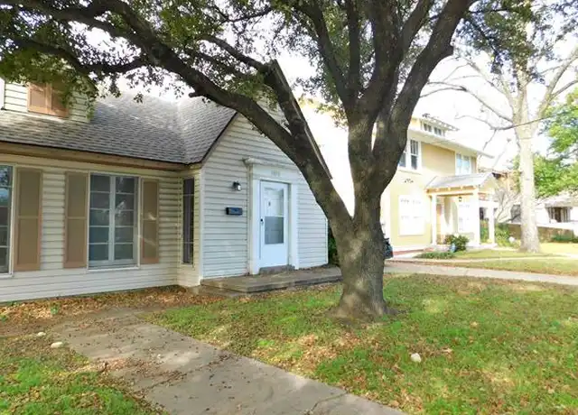 Property at 1611 S Locust St, Denton, TX, 76201, 2 beds, 1 bath, [object Object]