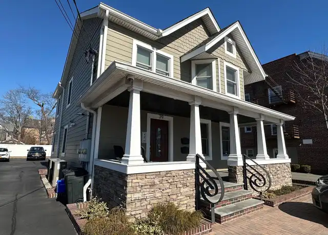 Property at 39 Grand Ave #1, Rockville Centre, NY, 11570, 3 beds, 2 baths, [object Object]