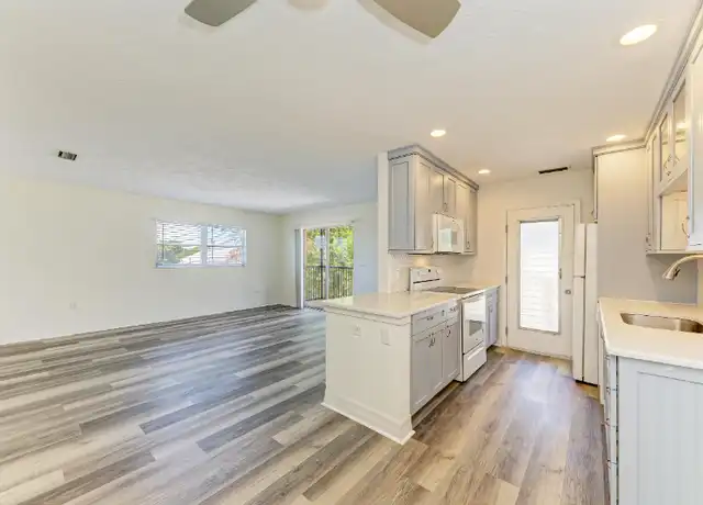 Property at 616 Guild Dr #8, Venice, FL, 34285, 2 beds, 2 baths, [object Object]