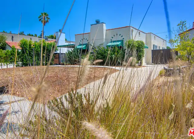 Property at 832 S Citrus Ave, Los Angeles, CA, 90036, 2 beds, 2 baths, [object Object]