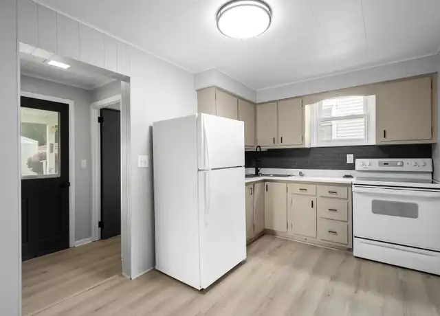 Property at 307 College St, Verona, PA, 15147, 3 beds, 1.5 baths, [object Object]