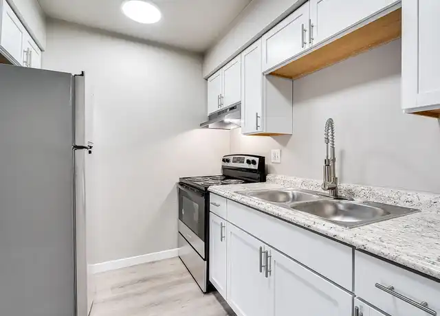 Property at EVERGREEN PLACE - 2975 W Lawrence St, Appleton, WI, 54914, 1-2 bed, 1 bath, [object Object]