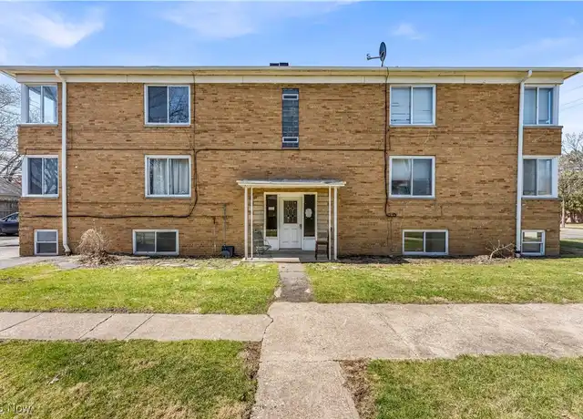 Property at 18963 Hilliard Blvd Unit 1, Rocky River, OH, 44116, 1 bed, 1 bath, [object Object]