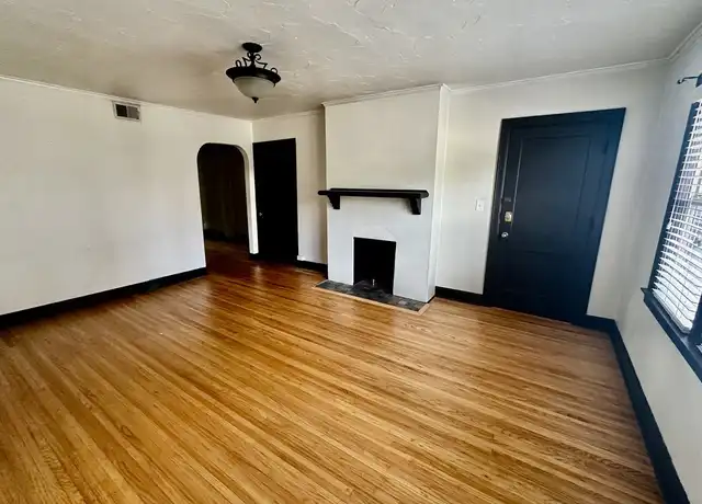 Property at 1604 E 13th St Unit 8, Tulsa, OK, 74120, 1 bed, 1 bath, [object Object]