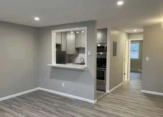Property at 312 Jackson St Unit 1, Cuyahoga Falls, OH, 44221, 1 bed, 1 bath, [object Object]