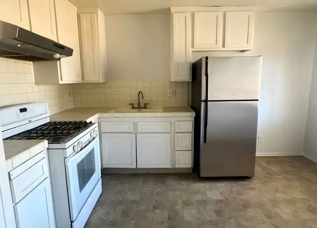 Property at 7604 S Figueroa St Unit 7, Los Angeles, CA, 90003, 2 beds, 1 bath, [object Object]