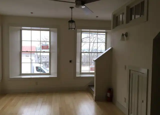 Property at 166 Battery St Apt 1, Burlington, VT, 05401, 1 bed, 1 bath, [object Object]