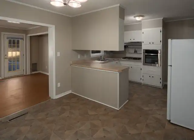 Property at 1651 Valley Rd, Milledgeville, GA, 31061, 3 beds, 1.5 baths, [object Object]