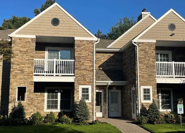 Property at Fairfield Townhouses at Holbrook - 1000 Saddle Rock Rd, Holbrook, NY, 11741, 1-2 bed, 1-2 bath, [object Object]