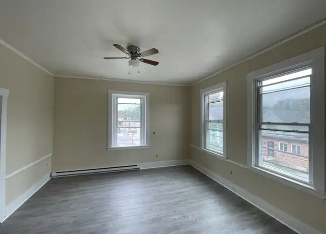 Property at 325 Main St Unit 3, Douglas, MA, 01516, 2 beds, 1 bath, [object Object]