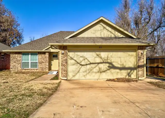 Property at 223 E Forster Ln, Mustang, OK, 73064, 3 beds, 2 baths, [object Object]