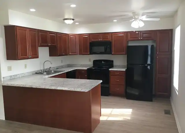 Property at Carmel Hills - 530 W Main St, Carmel, IN, 46032, 2-3 beds, 1-2 bath, [object Object]