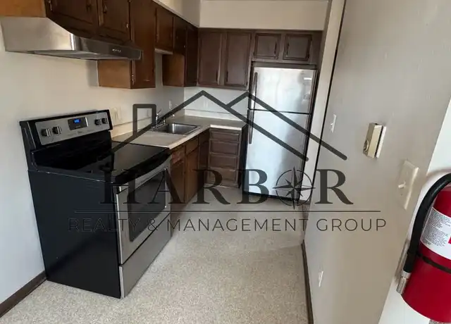 Property at 737 6th St Unit 737 12, Boone, IA, 50036, 1 bed, 1 bath, [object Object]