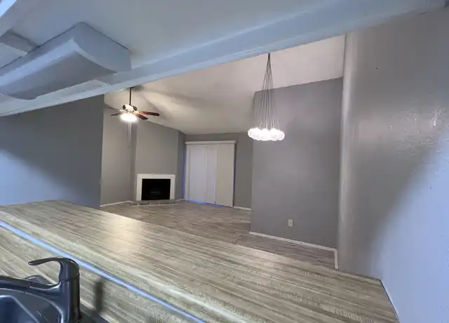 Property at 7076 N Holiday Dr Unit 7076, Galveston, TX, 77550, 1 bed, 1 bath, [object Object]