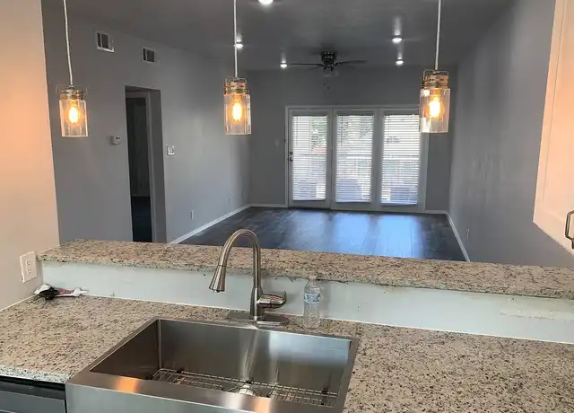 Property at Westmount Place Apartments - 1441 Westmount Ave, Dallas, TX, 75211, 1 bed, 1 bath, [object Object]