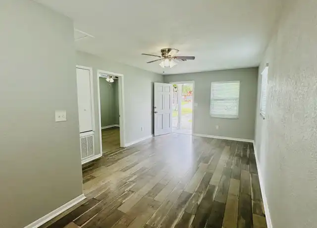 Property at 2878 26th Ave N, St Petersburg, FL, 33713, 2 beds, 1 bath, [object Object]