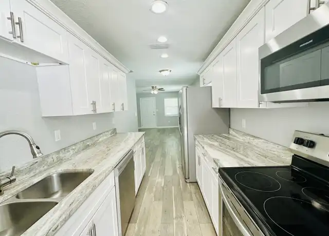 Property at 2878 26th Ave N, St Petersburg, FL, 33713, 2 beds, 1 bath, [object Object]