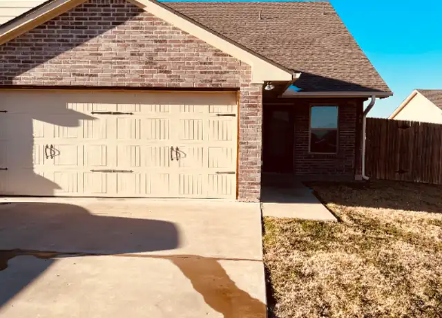 Property at 907 Dart Ct Unit 907, Granbury, TX, 76049, 3 beds, 2 baths, [object Object]