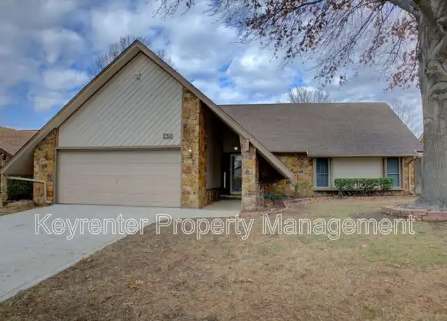 Property at 2321 W Louisville St, Broken Arrow, OK, 74012, 3 beds, 2 baths, [object Object]