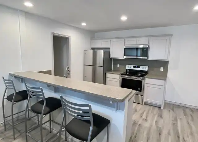 Property at 290 S McIlhaney St, Stephenville, TX, 76401, 1 bed, 1 bath, [object Object]