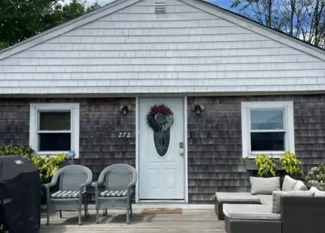 Property at 272 Riverside St, Portsmouth, RI, 02871, 2 beds, 1 bath, [object Object]