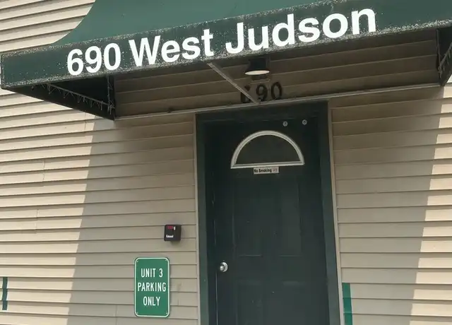 Property at 690 W Judson St Unit 8, Carbon Hill, IL, 60416, 1 bed, 1 bath, [object Object]