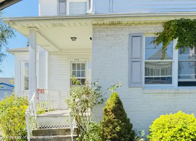 Property at 608 Oak St Unit 1, Old Forge, PA, 18518, 2 beds, 1 bath, [object Object]