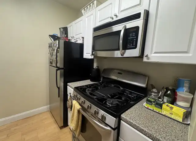 Property at 21 Brookline St Unit 406, Cambridge, MA, 02139, 2 beds, 1 bath, [object Object]