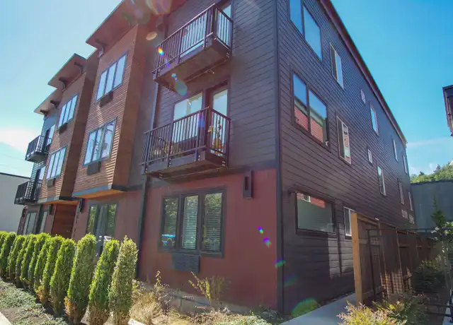 Property at 6015 S Virginia Ave Unit 303, Portland, OR, 97239, 1 bed, 1 bath, [object Object]