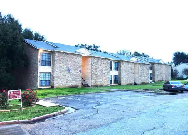 Property at 8824 Old McGregor Rd Unit 204, Waco, TX, 76712, 2 beds, 1 bath, [object Object]