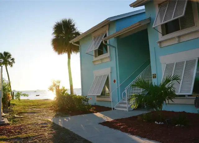 Property at 3697 42nd Way S Unit G, Saint Petersburg, FL, 33711, 1 bed, 1 bath, [object Object]