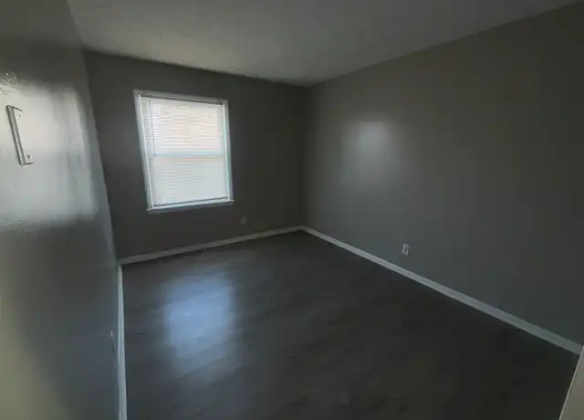 Property at 1582 Martha Ct, Lexington, KY, 40505, 2 beds, 1 bath, [object Object]