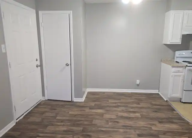 Property at 1582 Martha Ct, Lexington, KY, 40505, 2 beds, 1 bath, [object Object]