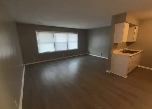 Property at 1582 Martha Ct, Lexington, KY, 40505, 2 beds, 1 bath, [object Object]