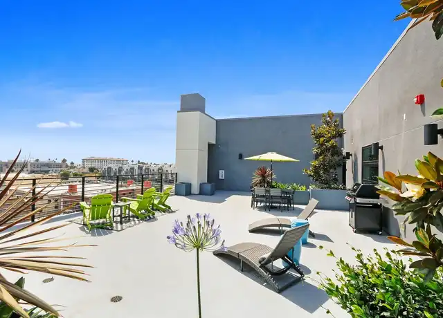 Property at 336 W 7th St, San Pedro, CA, 90731, 1 bed, 1-2 bath, [object Object]