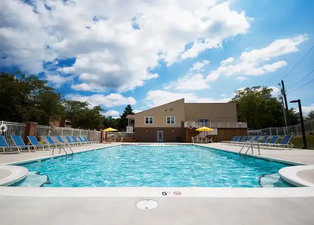 Property at The Crest Apartments - 128 Rutledge Dr, Salem, VA, 24153, 2 beds, 1 bath, [object Object]