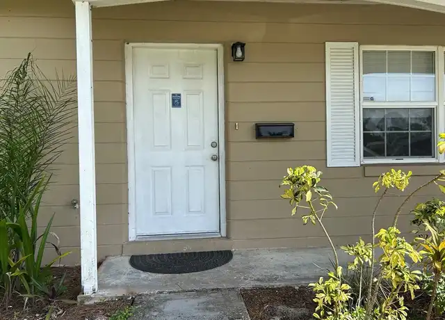 Property at 124 Swallow Ave, Sebring, FL, 33870, 2 beds, 1.5 baths, [object Object]
