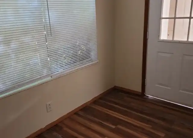 Property at 621 Murray Dr, Knoxville, TN, 37912, 2 beds, 1 bath, [object Object]