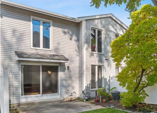 Photo of 527 Winston Ln #527, Deerfield, IL 60015