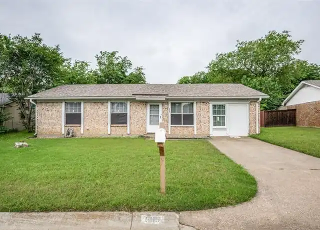 Property at 509 Woodford Ln, Denton, TX, 76209, 4 beds, 1.5 baths, [object Object]