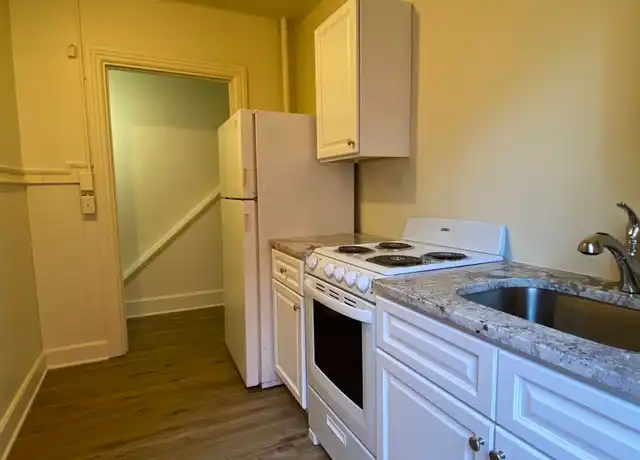 Property at 516 W James St Apt 2, Lancaster, PA, 17603, 1 bed, 1 bath, [object Object]