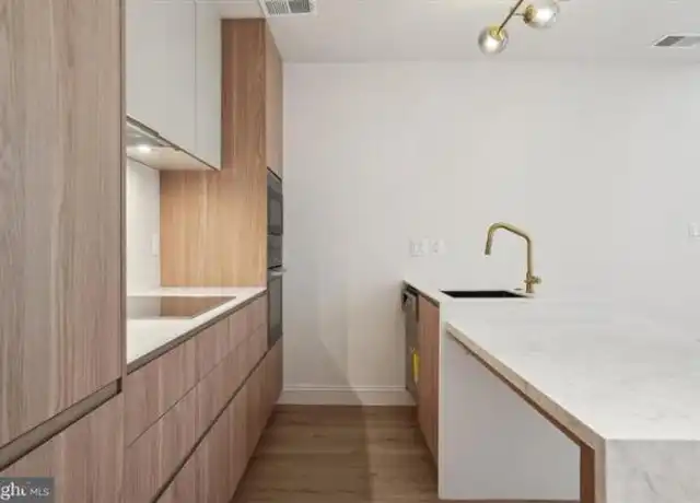 Property at 23 Logan Cir NW, Washington, DC, 20005, 2 beds, 1 bath, [object Object]