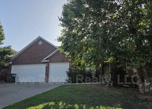 Property at 748 Tuscany Way, Edmond, OK, 73034, 3 beds, 2 baths, [object Object]