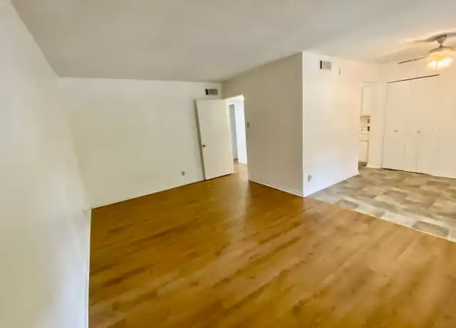 Property at 501 Hillsboro St Unit 514, Martin, TN, 38237, 2 beds, 1 bath, [object Object]