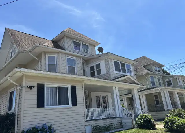 Property at 97 Wentworth St Unit 2, Bridgeport, CT, 06606, 4 beds, 1 bath, [object Object]