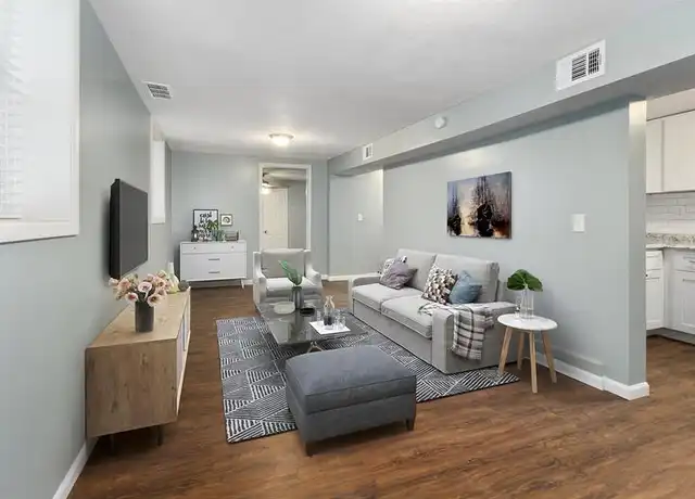 Property at 2539 Cherry St Unit B, Kansas City, MO, 64108, 1 bed, 1 bath, [object Object]