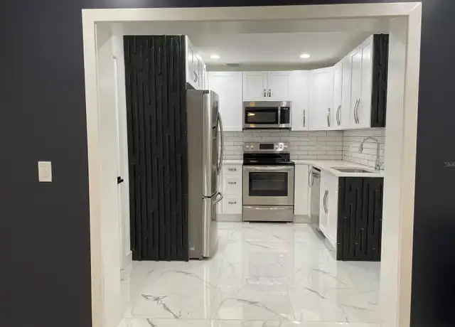 Property at 1732 SW 6th St Unit 1, Ocala, FL, 34471, 1 bed, 1 bath, [object Object]