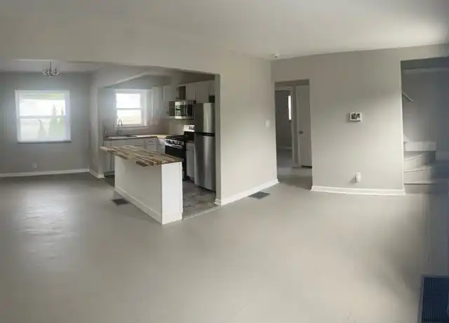 Property at 6952 Beechmont Ave Unit NA, Cincinnati, OH, 45230, 4 beds, 3 baths, [object Object]